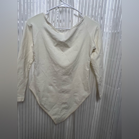 “DKNY” SZ: (L) Beige Bodysuit Long-Sleeve Excellent Condition - Picture 2 of 5